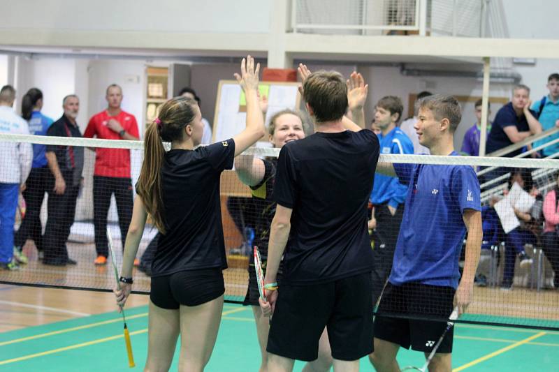 V Orlové začalo mezinárodní mistrovství ČR juniorů v badmintonu.