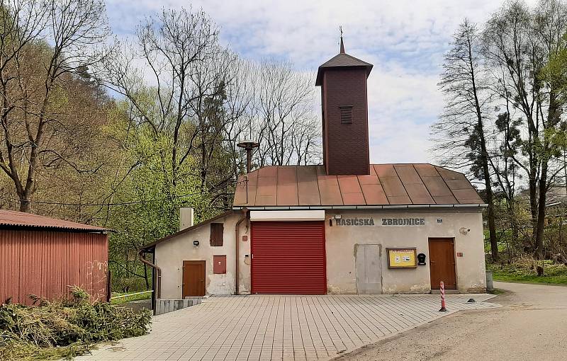 Stanislavice. Od roku 1975 součást Českého Těšína. Hasičská zbrojnice.