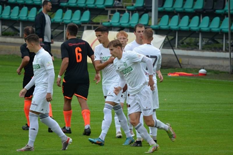 Zápas 2. kola fotbalové divize F MFK Karviná B - Polanka n. O. 2:2.