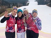 Maminky Diana Jamborová, Martina Jakubšová, a Anna Křížová doplněné Terezou Francovou vybojovaly na mistrovství ČR ve snow volejbale ve Špindlerově Mlýně bronz.