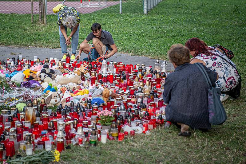 Bohumín, místo tragického požáru, který si vyžádal 11 životů, týden po nešťastné události, 15. srpna 2020.