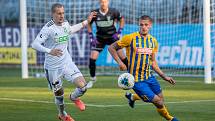 Ligové derby nepoznalo vítěze. Opava remizovala s Karvinou (v bílém) bez branek.