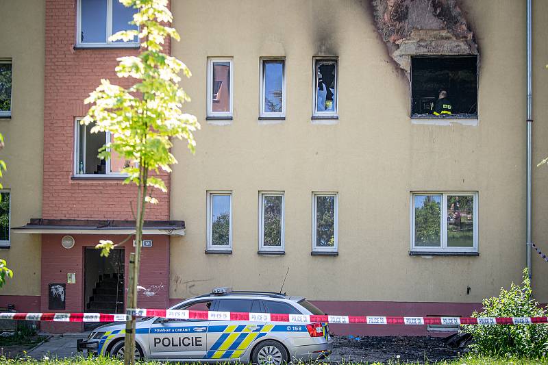 Dům v havířovské čtvrti Šumbark, kde v pondělí (18. května) odpoledne došlo k požáru, 19. května 2020. Zemřely při něm dvě malé děti.