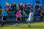 Okresní derby v divizi. Dětmarovice (v bílém) porazily Havířov 1:0.