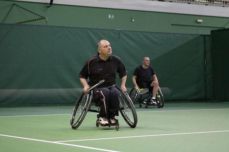 V Karviné se o víkendu konal turnaj tenistů-vozíčkářů.