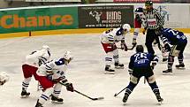 Havířovští hokejisté (v modrém) porazili Třebíč 4:1.