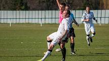 Okresní derby v divizi. Dětmarovice (v bílém) porazily Havířov 1:0.