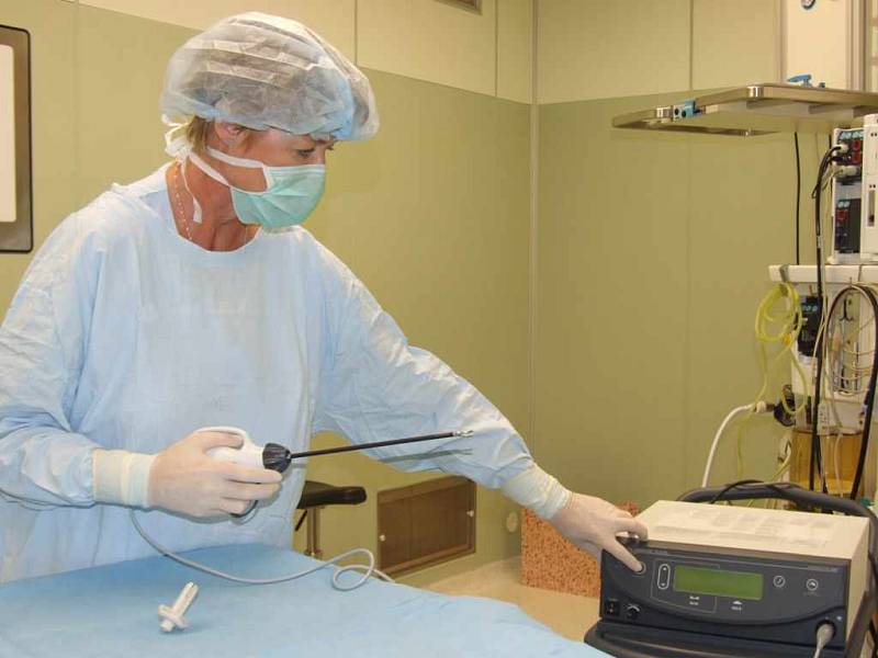 Nový přístroj bude využíván při chirurgických zákrocích.