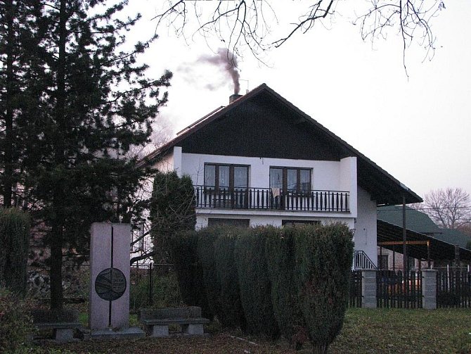 Obyvatelé Věřňovic, nejvíce zaprášené obce v zemi, si vzduch zamořují sami.