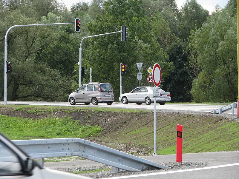 Mnoho řidičů má problém se zařazením do správného jízdního pruhu