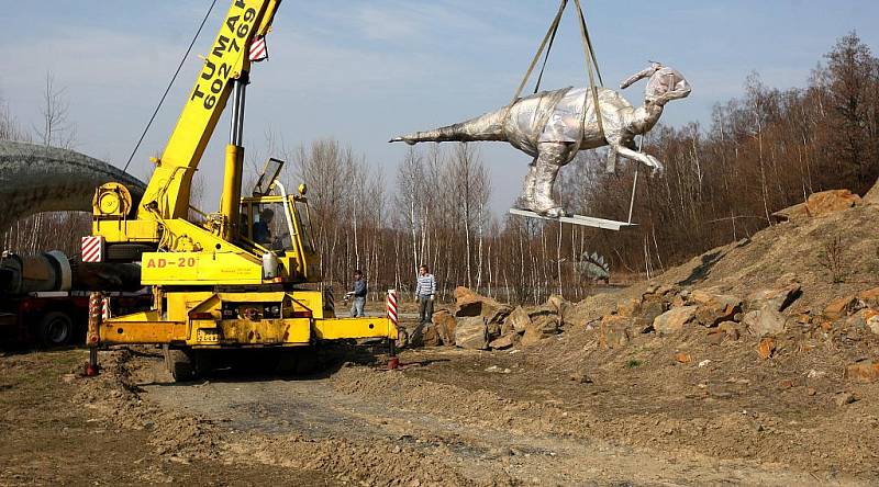 Doubravský Dinopark na Karvinsku má nový přírůstek, obřího Seismosauruse
