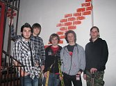Pětičlenná hudební skupina Only for life z Českého Těšína vystoupila na soutěži amaterských kapel Karvinský Woodstock.
