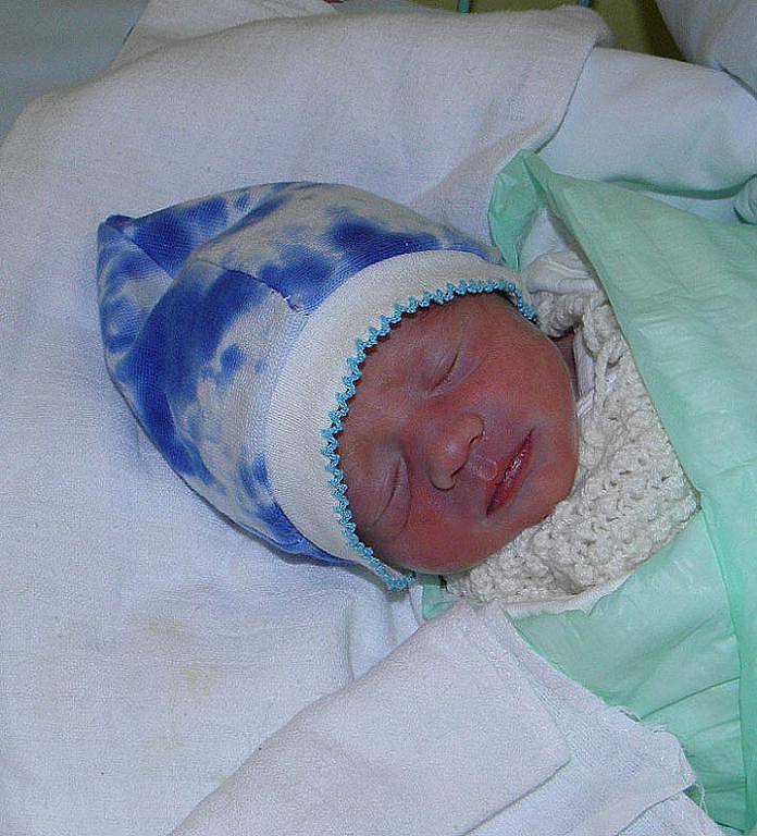 Paní Lucii Kučerové z Karviné se 25. ledna narodil syn Tibor Horváth. Po narození chlapeček vážil 2200 g a měřil 44 cm.