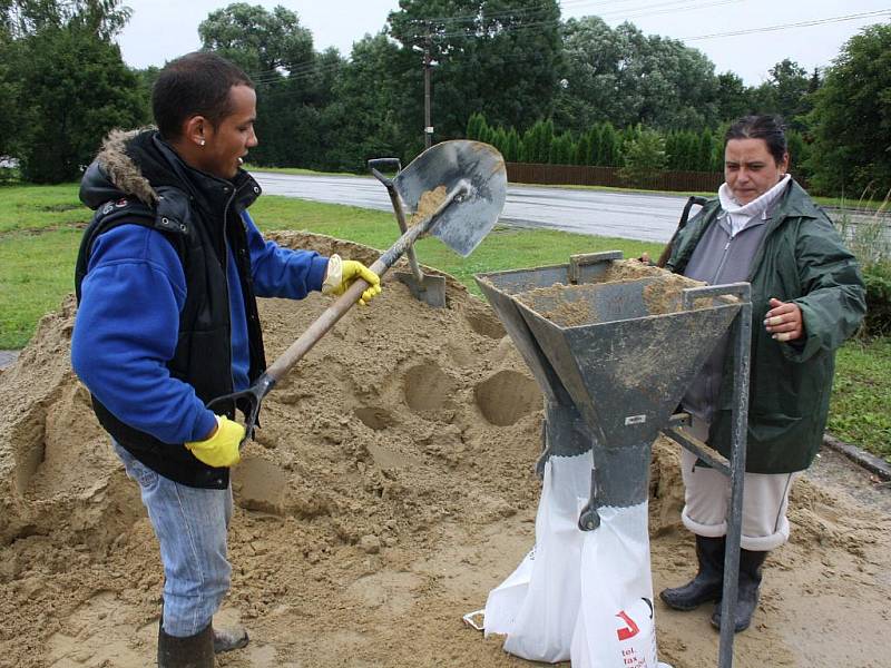 Pytlování písku v Petrovicích u Karviné