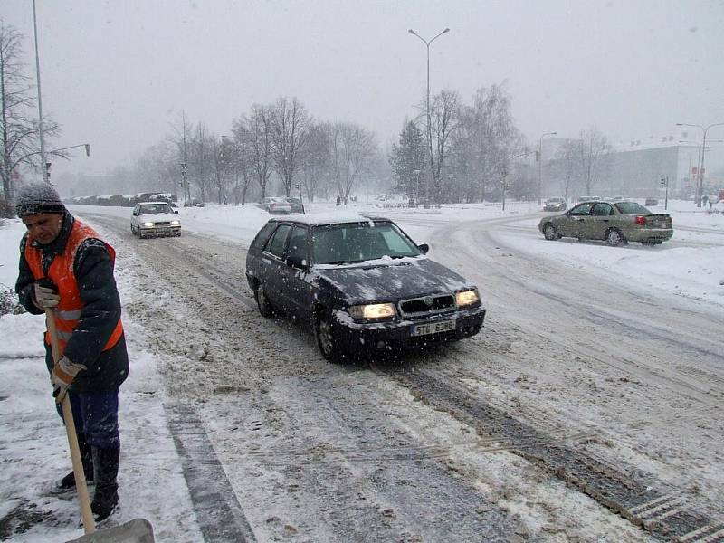 Vydatné sněžení ovlivnilo především dopravu