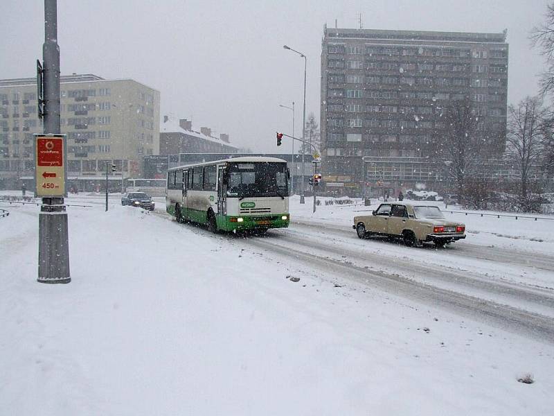 Vydatné sněžení ovlivnilo především dopravu