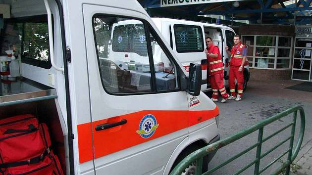 Ve městě jsou nyní v nepřetržité pohotovosti tři posádky záchranné služby.