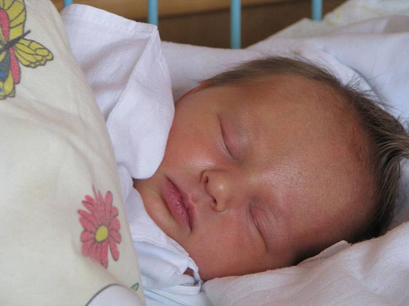 Nela Pukowiecová se narodila 15. července mamince Ivetě Pukowiecové. Porodní váha holčičky byla 3400 g a míra 50 cm. 