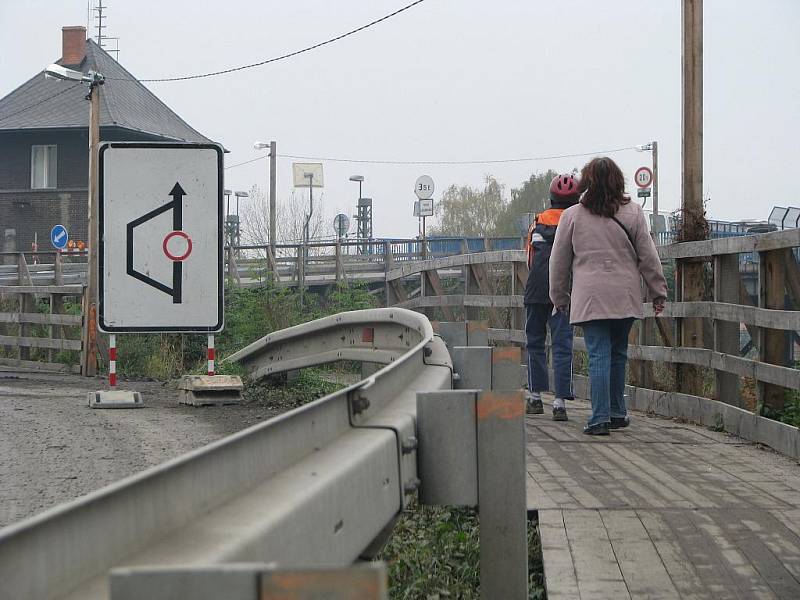 Bez mostu ve Skřečoni se budou muset Bohumínští obejít dlouhé dva roky.