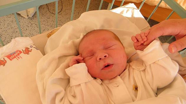 První dítě se narodilo 30.ledna paní Lucii Kolárové z Karviné. Po porodu malý Kubíček Stadtherr vážil 3970 g a měřil 51 cm.