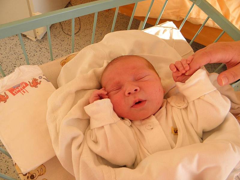 První dítě se narodilo 30.ledna paní Lucii Kolárové z Karviné. Po porodu malý Kubíček Stadtherr vážil 3970 g a měřil 51 cm.