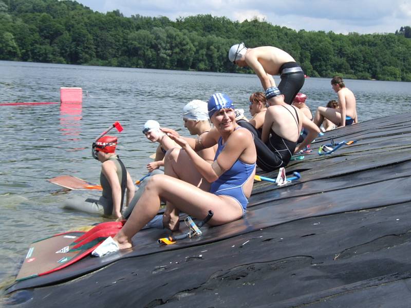 Maraton v distančním plavání na Těrlické přehradě