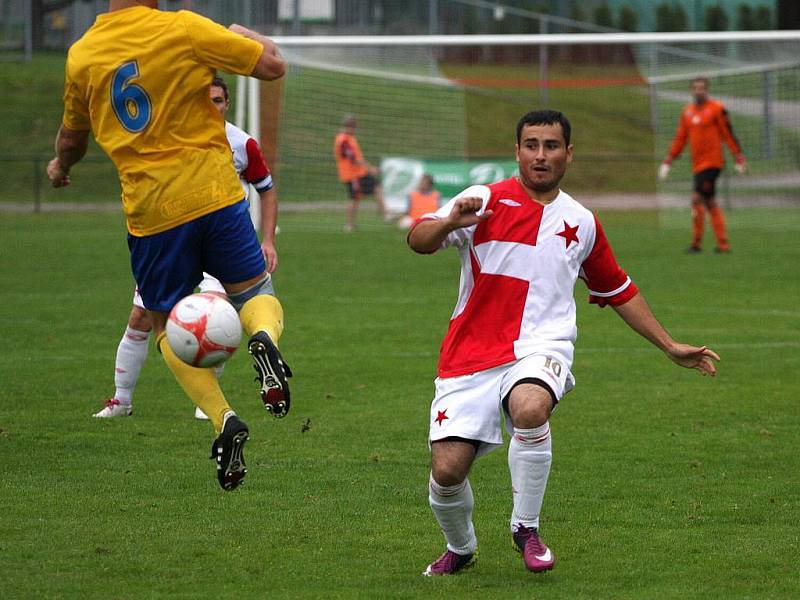 Duel Orlové (sešívané dresy) s Šumperkem nabídl kvalitní fotbal.