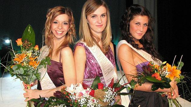 Karkulka 2009. Magdaléna Oparjuková (vlevo), Dagmar Leinveberová a Vlaďka Turková