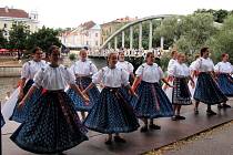 Folklorní soubor Vonička v estonském Tartu. 