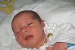 Paní Olze Hegingerové z Karviné se 26. srpna narodil syn Tomášek. Po porodu chlapeček vážil 3150 g a měřil 49 cm.