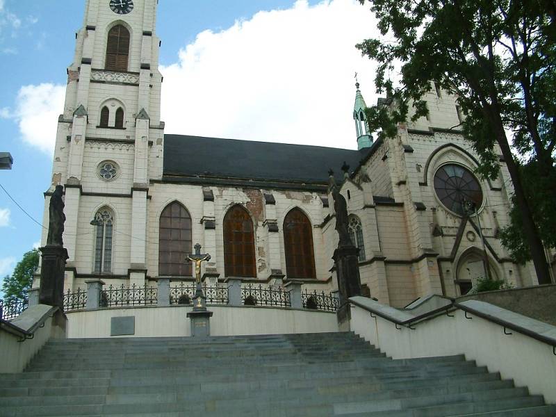 Oprava orlovského katolického kostela začne už za pár dní. Přispěli na ni také věřící.