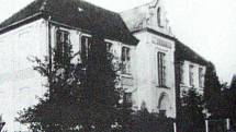 Minulost. Škola v Podlesí v roce 1939.