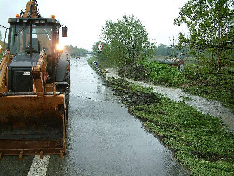 Ostravská ulice ve směru do Havířova po opadnutí vody