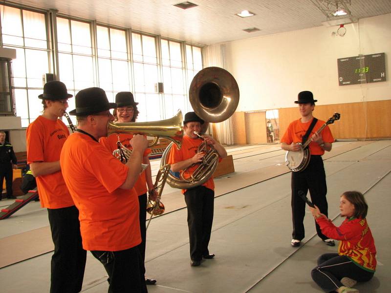 Přestávku mezi soutěžemi zpestřil Stanley´s Dixie Street Band