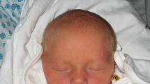 Paní Petře Martiniakové z Bohumína se 15. prosince narodila dcerka Nelinka. Po narození holčička vážila 2830 g a měřila 48 cm.