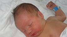 Paní Veronice Swiatkowské z Karviné se 24. června narodil syn Adam. Porodní váha malého Adámka byla 3520 g a míra 49 cm.
