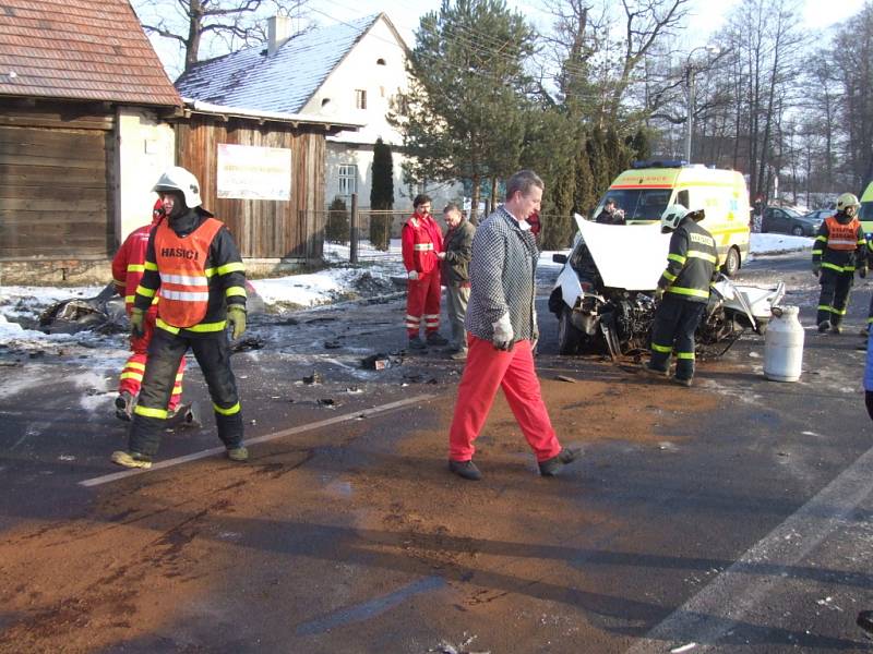 Nehoda dvou osobních vozů ve Stonavě