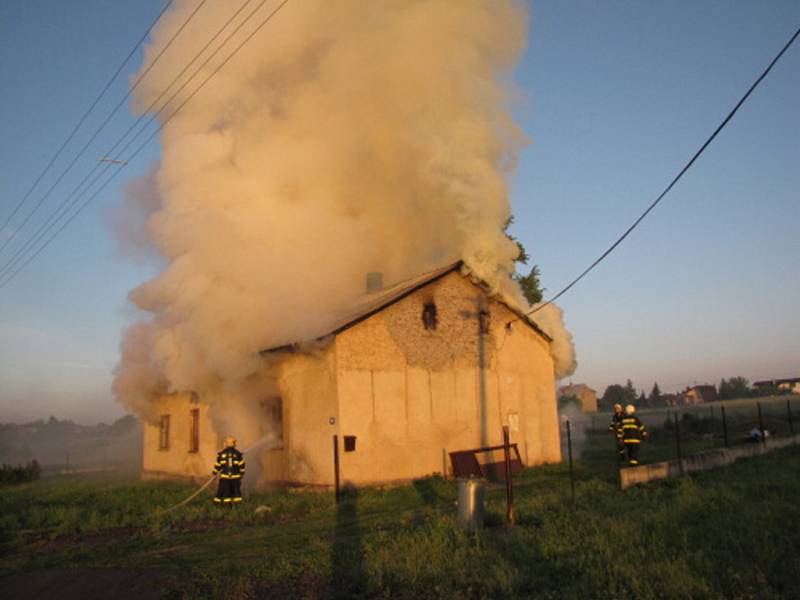 Požár objektu se stolařskou dílnou v Rychvaldě