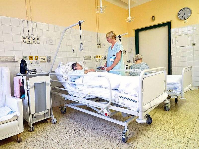 Nemocnice v Českém Těšíně vybavila pokoje novými lůžky