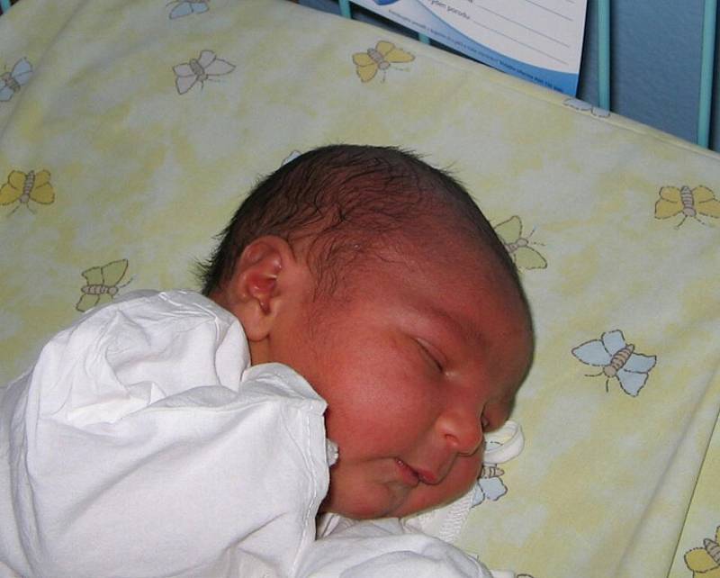 První dítě se narodilo 9. června paní Michaele Fontové z Bohumína. Malý Pavlík po porodu vážil 3450 g a měřil 50 cm.