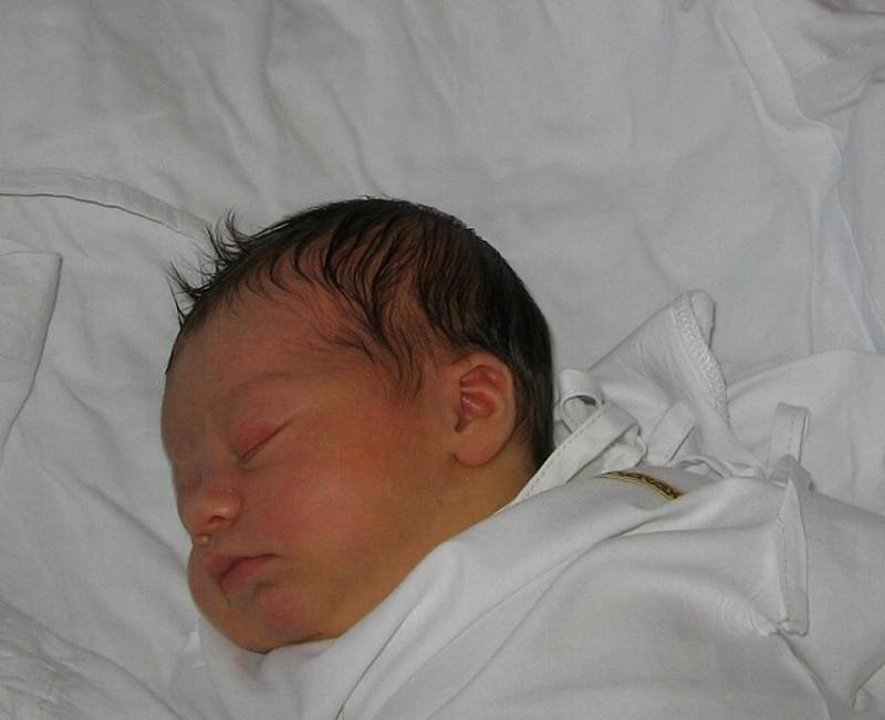 Izabelka se narodila 8. června paní Kateřině Lichovníkové z Havířova. Po narození holčička vážila 4200 g a měřila 52 cm.