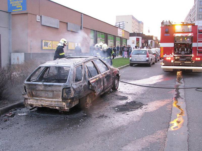 Požár osobního auta v Havířově