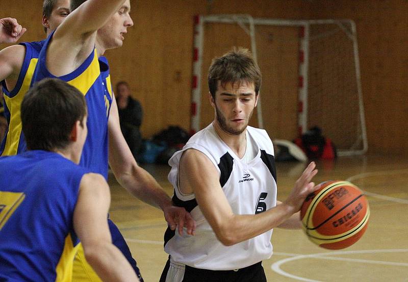 Mladí basketbalisté Sokola doma podlehli Kyjovu po dvojím prodloužení.