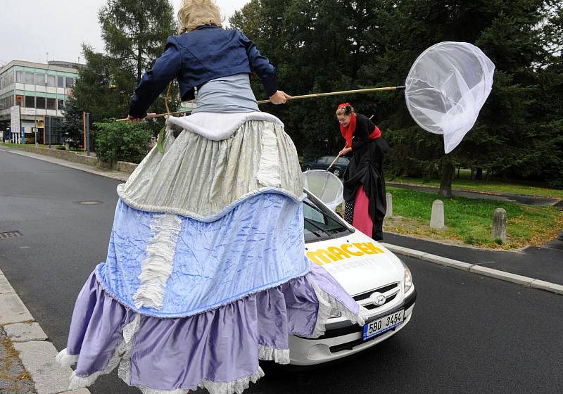 Od pondělí do pátku probíhá v Ostravě Mezinárodní loutkářský festival, který pořádá Divadlo loutek Ostrava. Festival nese název Spectakulo interesse 2011.