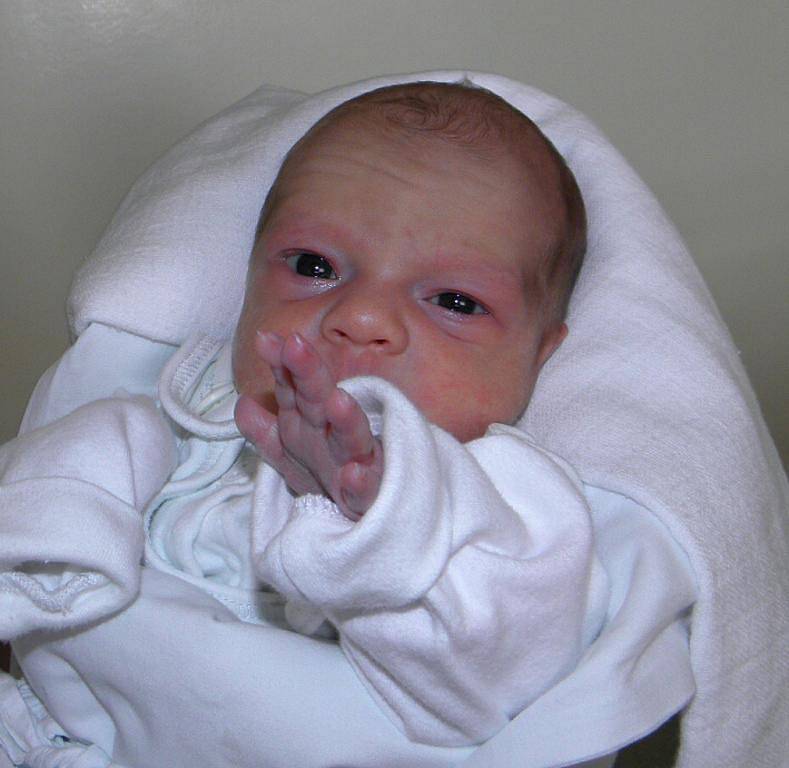 Jaroslava Kupcová se narodila 18. června mamince Marii Kupcové z Orlové. Po narození malá Jaruška vážila 2300 g a měřila 45 cm.