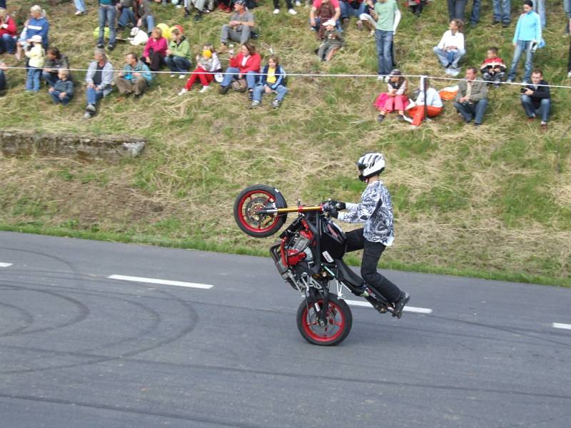 Motorshow v Těrlicku, exhibice kaskadérů