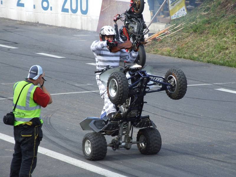 Motorshow v Těrlicku, exhibice kaskadérů