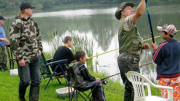 Rybářský den pro děti z domova