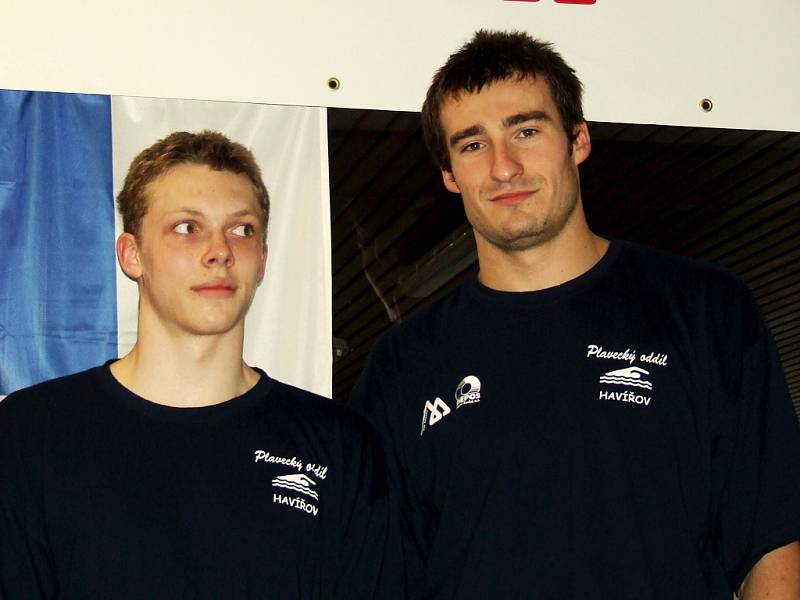 Alexandr Jusku (vlevo) i Ondřej Broda vystupovali při karvinském mítinku pravidelně na stupně vítězů. 