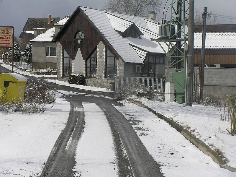 Kynice zažily loni čtrnáctidenní koronavirovou karanténu. Špatné vzpomínky zůstaly. Ani po roce o tom mluvit nechtějí.